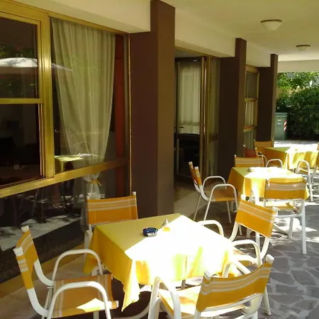 Terrasse Szálloda 2*