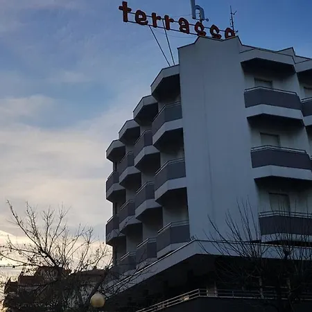 Terrasse 2*